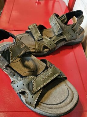 Earth Spirit Olive/Tan Cushioned Gelron Insole Sandal